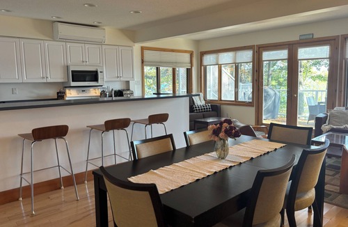 Bracebridge Cottage | Cozy Muskoka Cottage,10 min to town, theme park, beach and Muskoka attractions