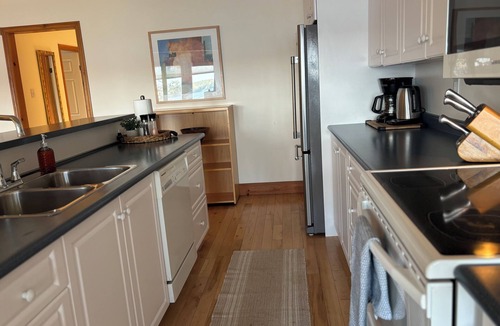 Bracebridge Cottage | Cozy Muskoka Cottage,10 min to town, theme park, beach and Muskoka attractions