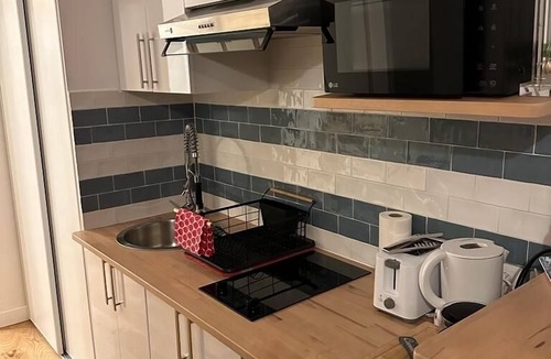 Trouville-sur-Mer Apartment | Cozy n'est near train station and beach