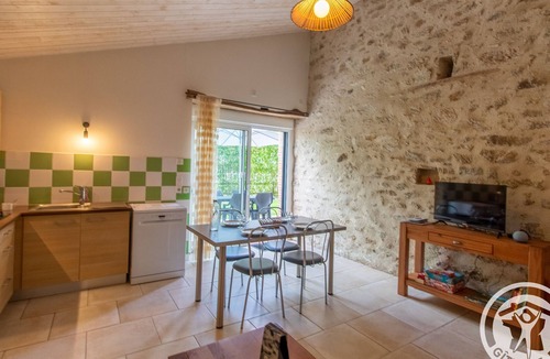 Saint-Christophe-du-Bois Cottage | Cozy Nature Retreat Between Cholet and Puy du Fou - Terrace, BBQ, Accessible, Sleeps 4
