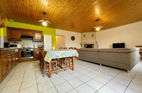 Saint-Julien-Molhesabate Cottage | Cozy nature getaway: Renovated 3-bed house, garden, near hiking & activities in Saint-Julien-Molhesabate