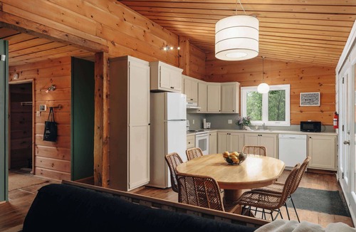 Notre-Dame-de-la-Merci Ski Chalet | Cozy nature refuge with hot tub