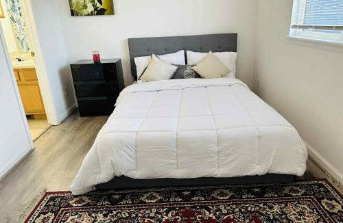 Dupont Apartment | Cozy near airport vacation home Brighton