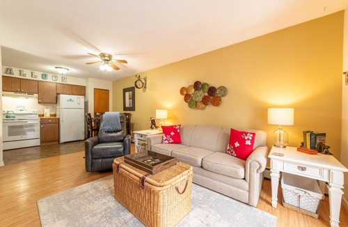 Walloon Lake Apartment | Cozy Nest Near Skiing