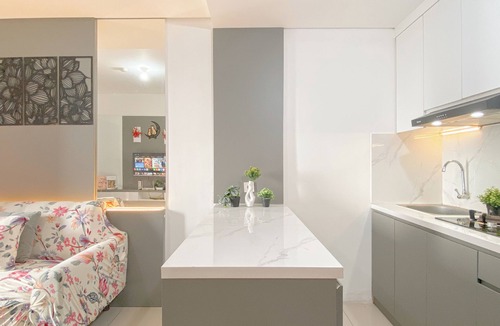 Bekasi Timur Apartment | Cozy Neutral 2Br Apartment At Transpark Juanda Bekasi Timur