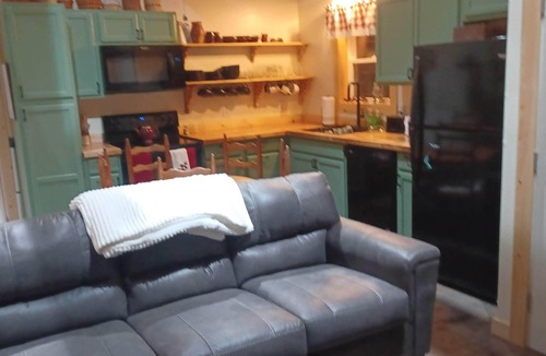 Durhamville Cabin | Cozy New Cabin with all modern conveniences surrounded by woods and wildlife.
