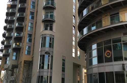 St. Mary's Park Apartment | Cozy New Flat on the Riverside