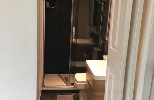 St. Mary's Park Apartment | Cozy New Flat on the Riverside