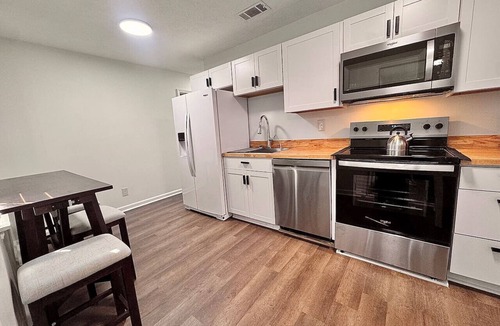 Pooler Apartment | Cozy New Modern On I-95