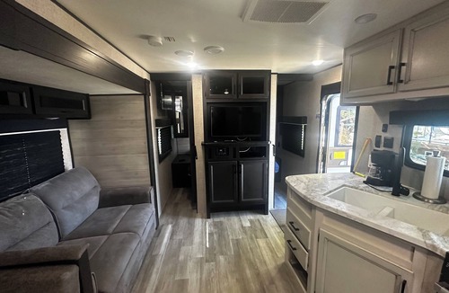 Plympton-Wyoming House | Cozy new RV steps from beautiful Lake Huron