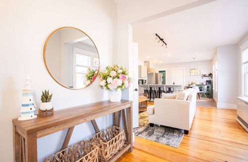 Oakdale Apartment | Cozy Newly Renovated 1st Floor Apt