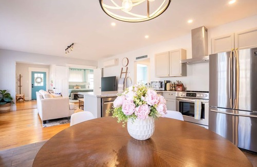 Oakdale Apartment | Cozy Newly Renovated 1st Floor Apt