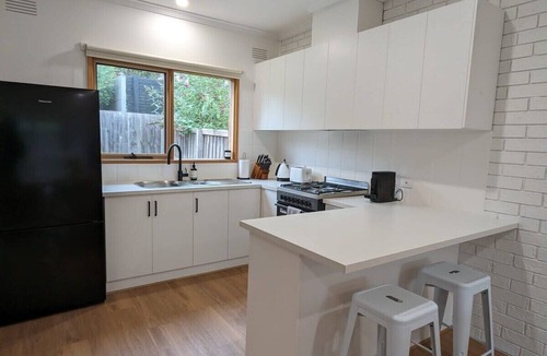 Newtown House | Cozy Newtown 2 bedroom unit