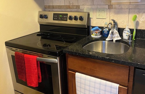 Nob Hill Condo | Cozy Nob Hill Condo close to UNM