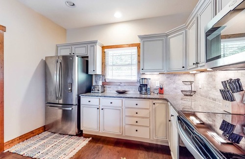 Andersonville Condo | Cozy Norris Lake Retreat・Grill・Fireplace・Boat Slip