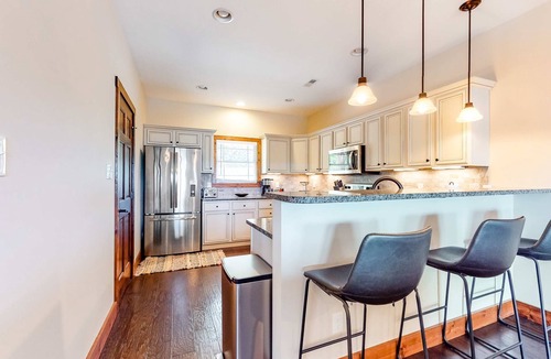 Andersonville Condo | Cozy Norris Lake Retreat・Grill・Fireplace・Boat Slip