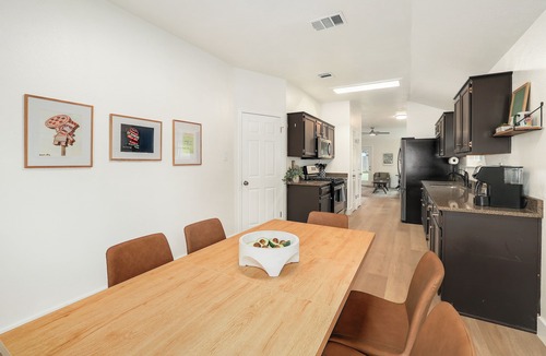 Bratton Park House | Cozy North Austin Getaway Peaceful Near Domain