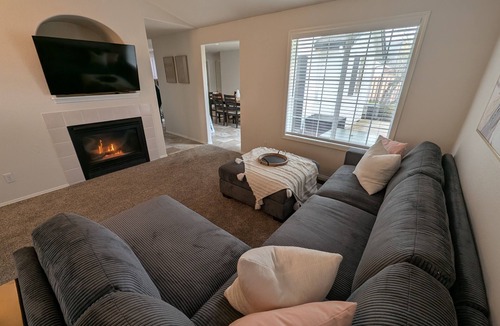 Keizer House | Cozy North Keizer Retreat