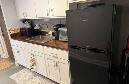 Madison House | Cozy North Nashville Nest - 1 BR/1BA + Kitchen