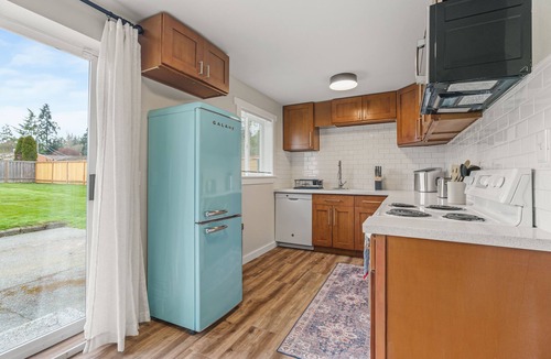 Olympic Hills House | Cozy North Seattle Rambler with Spacious Yard