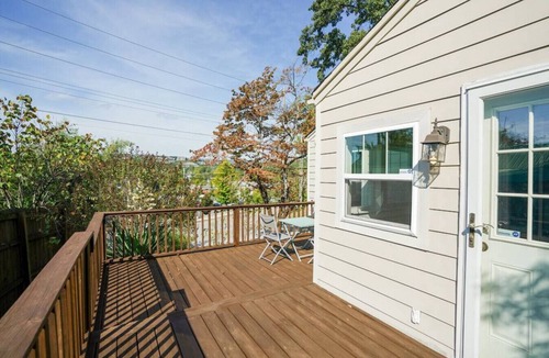 Northside House | Cozy North Shore Cottage - GREAT location, Pet friendly!