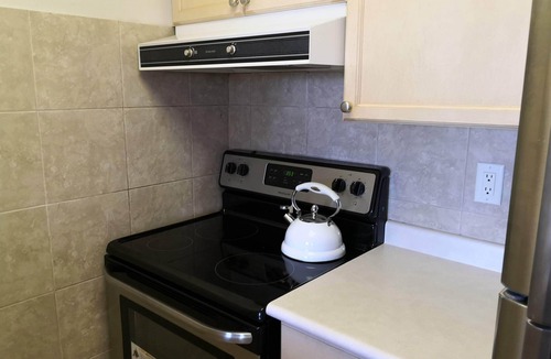Willowdale Condo | Cozy North York Centre 1 BR Condo + Parking