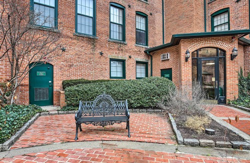 Norwalk Apartment | Cozy Norwalk Studio ~ 3 Mi to Beach!