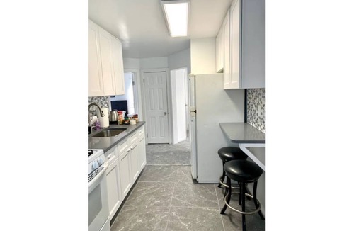 Queens House | Cozy NY Beach Home