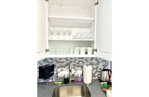 Queens House | Cozy NY Beach Home