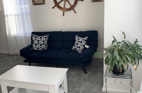 Queens House | Cozy NY Beach Home