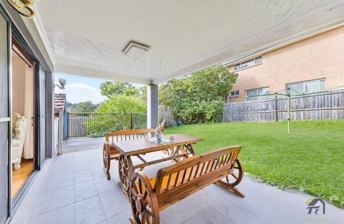 Ryde House | Cozy Oasis in Great Location with fun