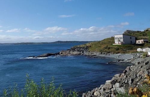 Harbour Main Cottage | Cozy Ocean View Cottage