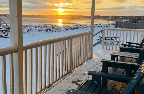 Lockeport Cottage | Cozy Oceanfront Cottage · 2 Bedrooms · Pet Friendly