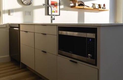 Upper Blandford Cabin | Cozy Oceanfront Escape with Hot Tub