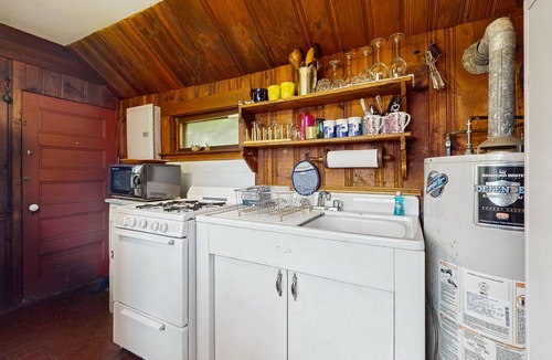 Rockport Cottage | Cozy oceanfront home with unique architecture