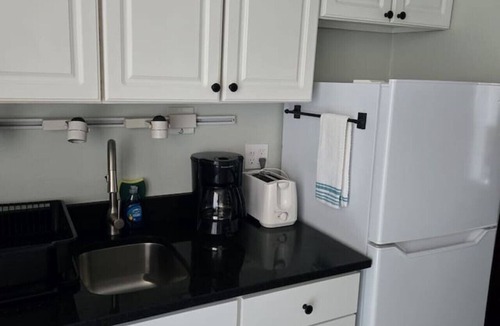 Bostwick Park Apartment | Cozy Oceanview Studio in Daytona