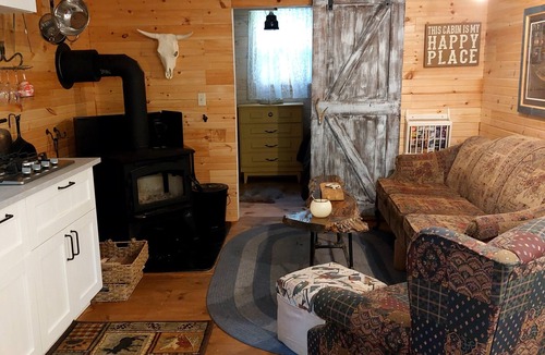 Havelock-Belmont-Methuen Cabin | Cozy off grid cabin tucked away in nature.