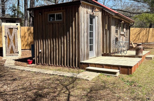 Greenwood Cabin | Cozy Off Grid Cabin