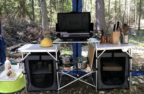 Manitoulin District House | Cozy Off-Grid Canvas Bell Tent Surrounded by Nature for a Peaceful Getaway in Tehkummah, Ontario