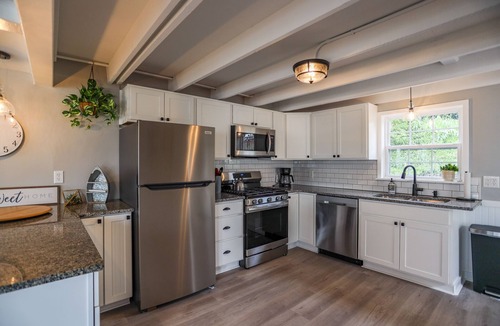 Seneca Falls House | Cozy on Cayuga: "Lakeside Wine Country Dream Home!"
