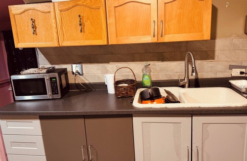 Central Hamilton House | Cozy On Downtown Hamilton