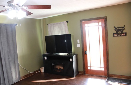 Laurelville House | Cozy on the Corner