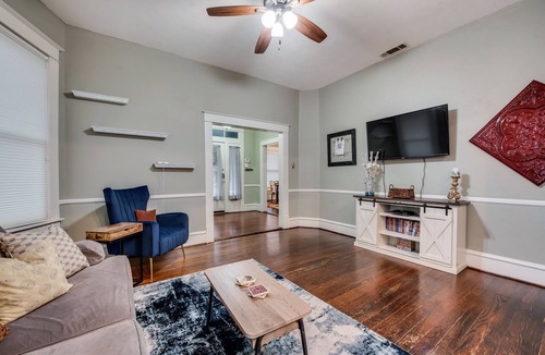 Junius Heights House | Cozy on Victor: 3 Bedrooms of Style & Comfort