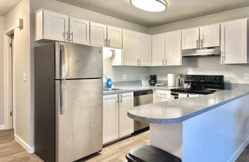 Hazel Dell South Apartment | Cozy One-Bedroom Haven with Big Balcony