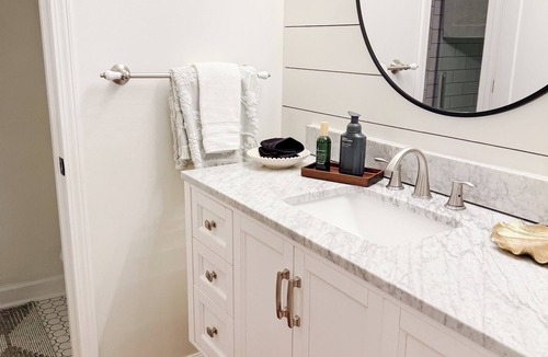 Shawnee Condo | Cozy One Bedroom Near Downtown Shawnee. Perfect for Mid-term Stays.