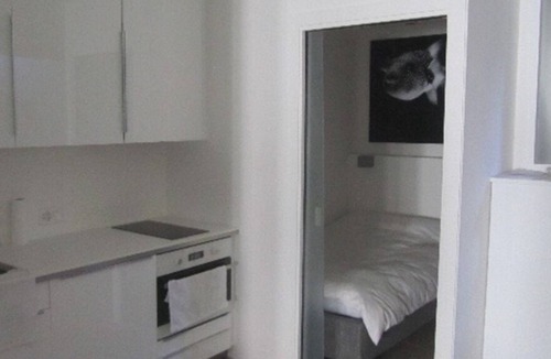Bourg-de-Four Apartment | Cozy one bedroom/studio in center old town 2 min from lake