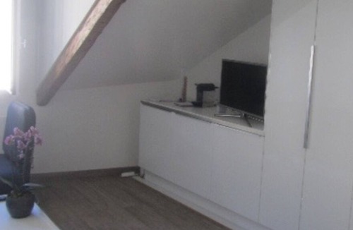Bourg-de-Four Apartment | Cozy one bedroom/studio in center old town 2 min from lake