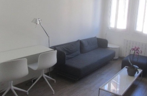 Bourg-de-Four Apartment | Cozy one bedroom/studio in center old town 2 min from lake