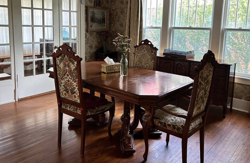 Fort Erie House | Cozy one bedroom with backyard, walking distance to US border.
