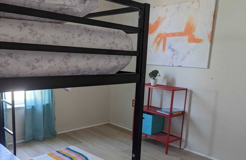 Winter Haven House | Cozy Organic Modern Home- 6 min from Legoland